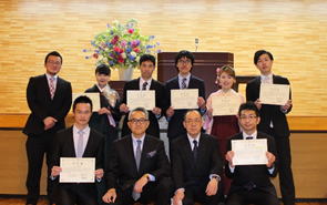 JFS(ジュニアフィールドスペシャリスト)8名、FS(フィールドスペシャリスト)2名