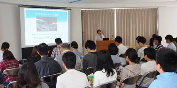 「復興まちづくり情報交流館」