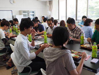 「復興まちづくり情報交流館」